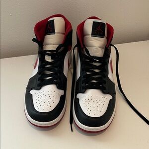 Jordan Men's Black, White, and Red Sneakers size 12
